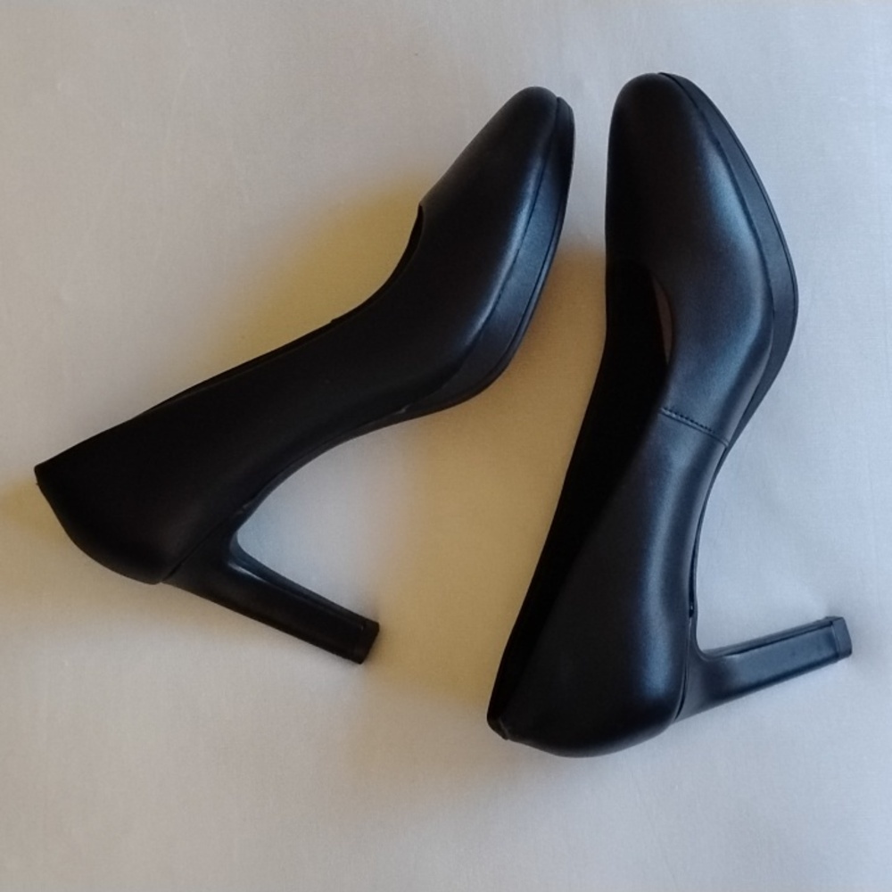 Clarks Collection Ambyr Joy Round Toe Leather Platform Pumps 8.5 Black - Picture 4 of 14